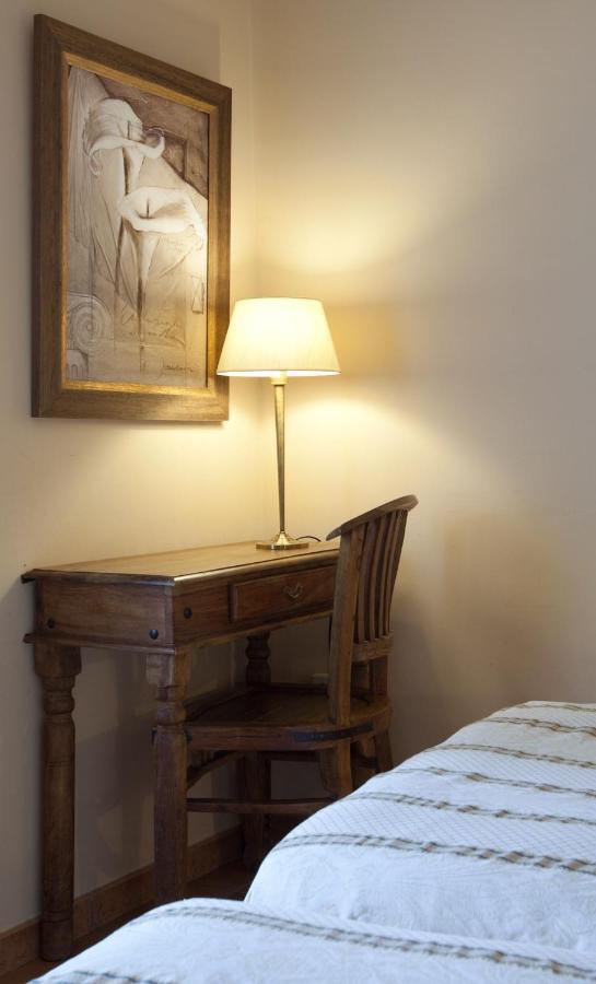 Hotel Don Carlos Caces Εξωτερικό φωτογραφία