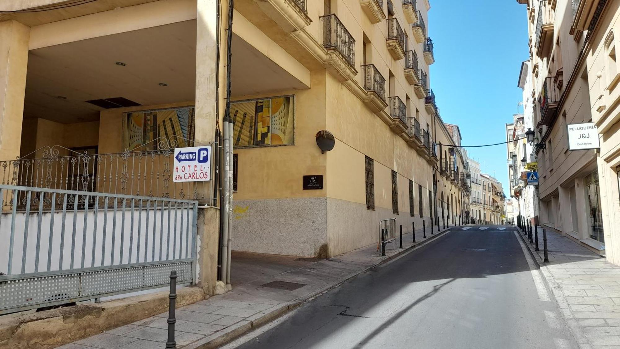 Hotel Don Carlos Caces Εξωτερικό φωτογραφία