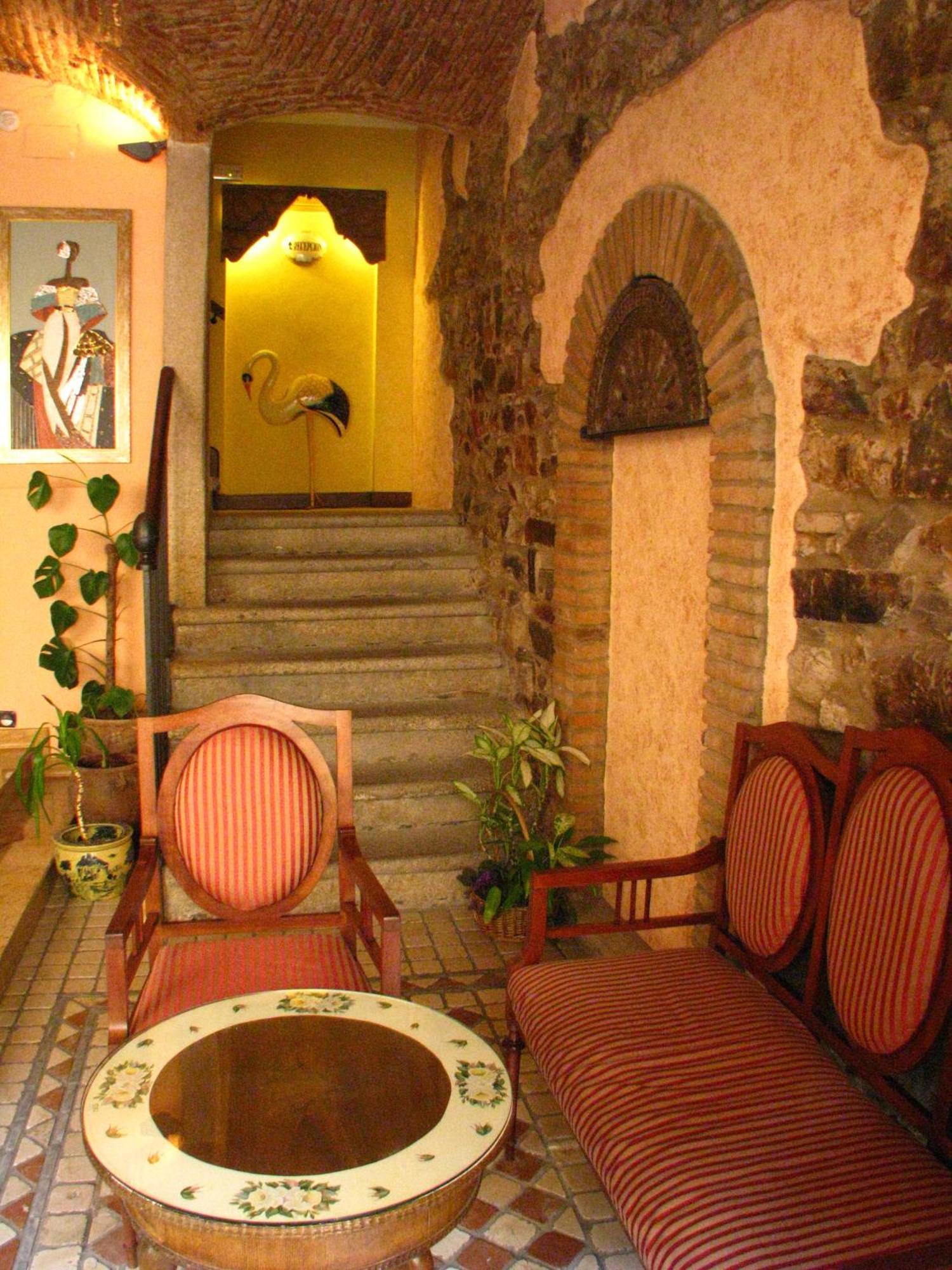 Hotel Don Carlos Caces Εξωτερικό φωτογραφία
