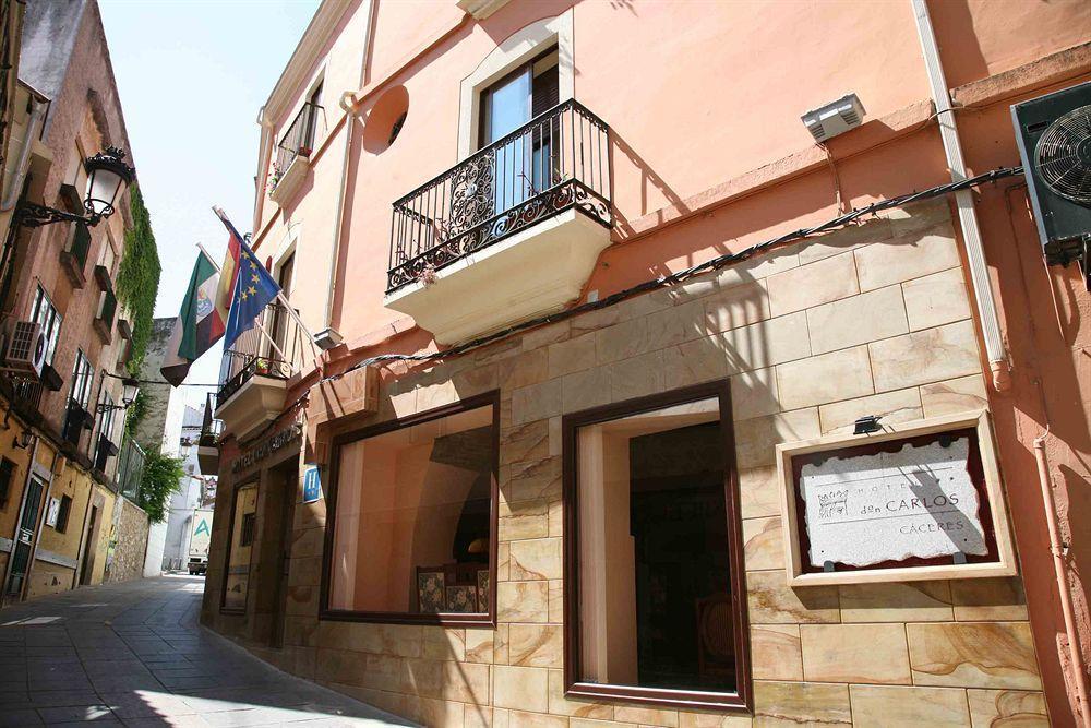 Hotel Don Carlos Caces Εξωτερικό φωτογραφία